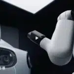 Xiaomi zbudowało robotyczne ramię do ładowania EV. Tesla mówiła o tym 10 lat temu 8 Xiaomi electric car robot arm charger