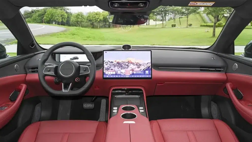 Aistaland GT7 oficjalnie w sprzedaży. Shooting brake z Huawei za 119 000 zł 3 Aistaland GT7