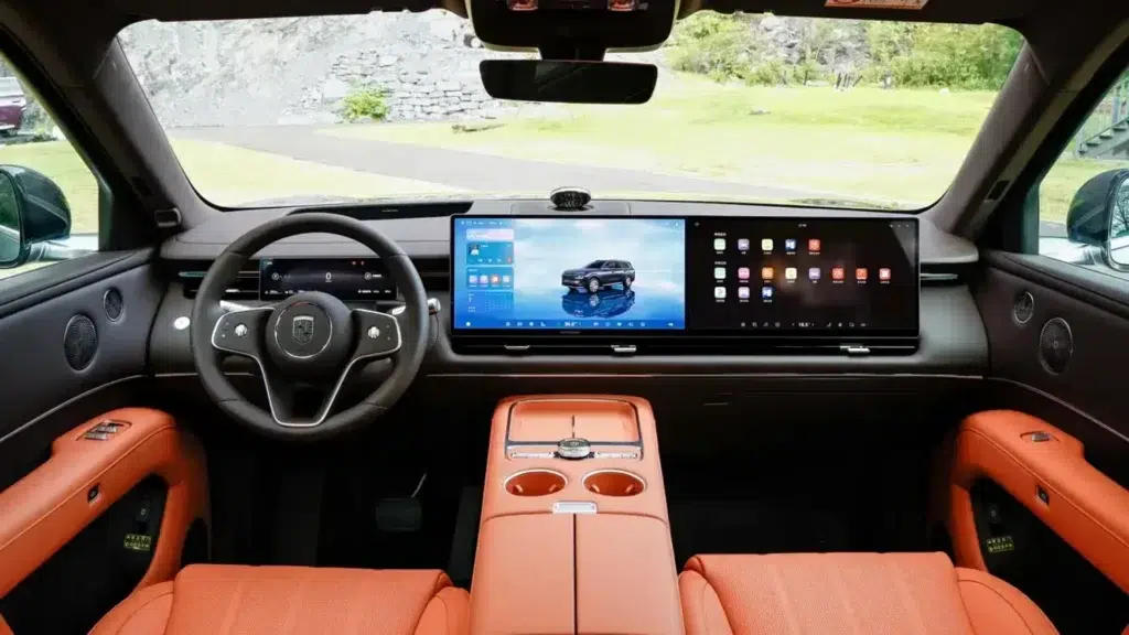 Epicland X9 od 228 000 zł. EREV z zasięgiem 1500 km 1 Epicland X9 wnętrze z ekranami Huawei HarmonySpace
